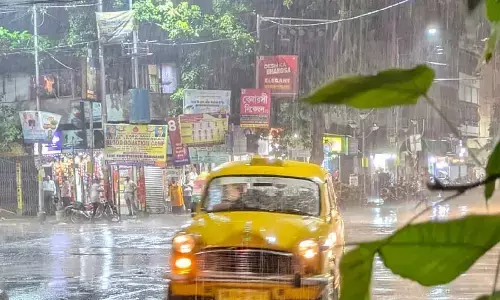 Kolkata Crippled by Record Rainfall Just Days Before Durga Puja