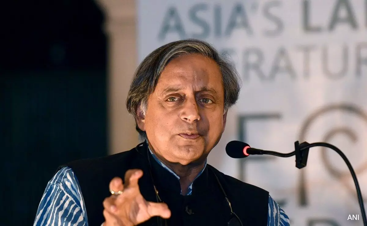 Shashi Tharoor Criticises Team India’s Handshake Snub to Pakistan; BJP Hits Back