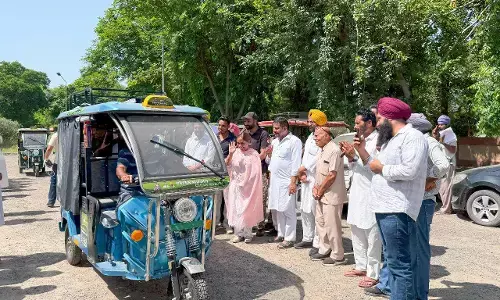 Mann Govt Distributes E-Rickshaws to 15 Needy Families in Malout