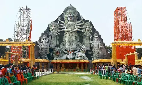 A Festive Whodunit: Puja Pandals Celebrate Bengal’s Beloved Detectives