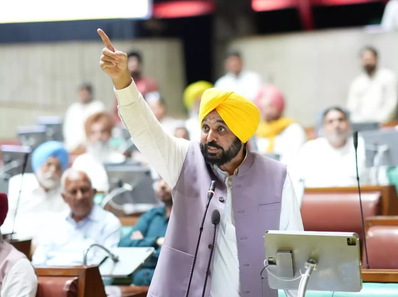 Mann Slams Opposition for ‘Politicising Floods’ in Punjab Assembly