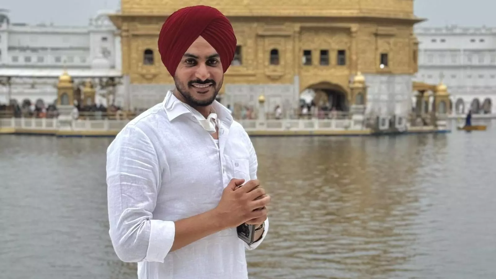 Punjabi Singer Rajvir Jawanda Critically Injured in Road Accident Near Baddi