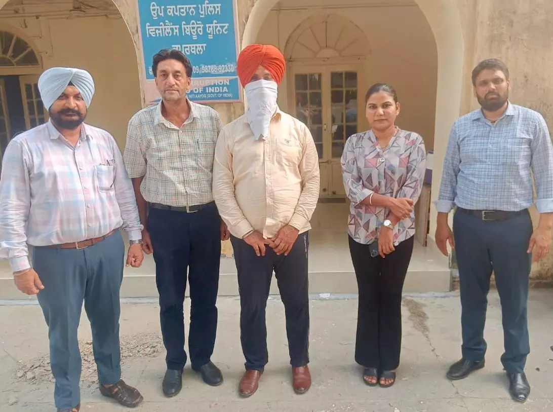 Punjab Vigilance Bureau Nabs Junior Engineer Red-Handed Taking Bribe