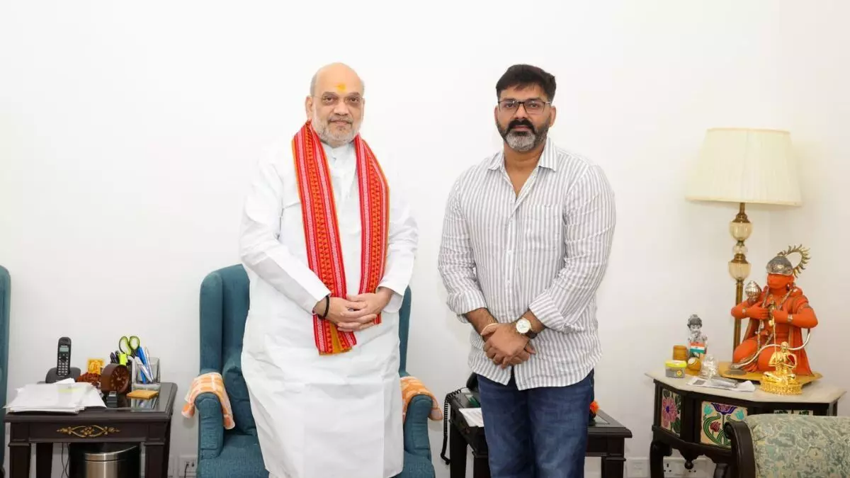 Pawan Singh Eyes Bihar Comeback with BJP, Likely to Contest from Bhojpur Region