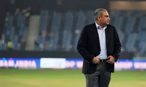 ACC Chief Mohsin Naqvi Tells India to Collect Asia Cup Trophy from Him