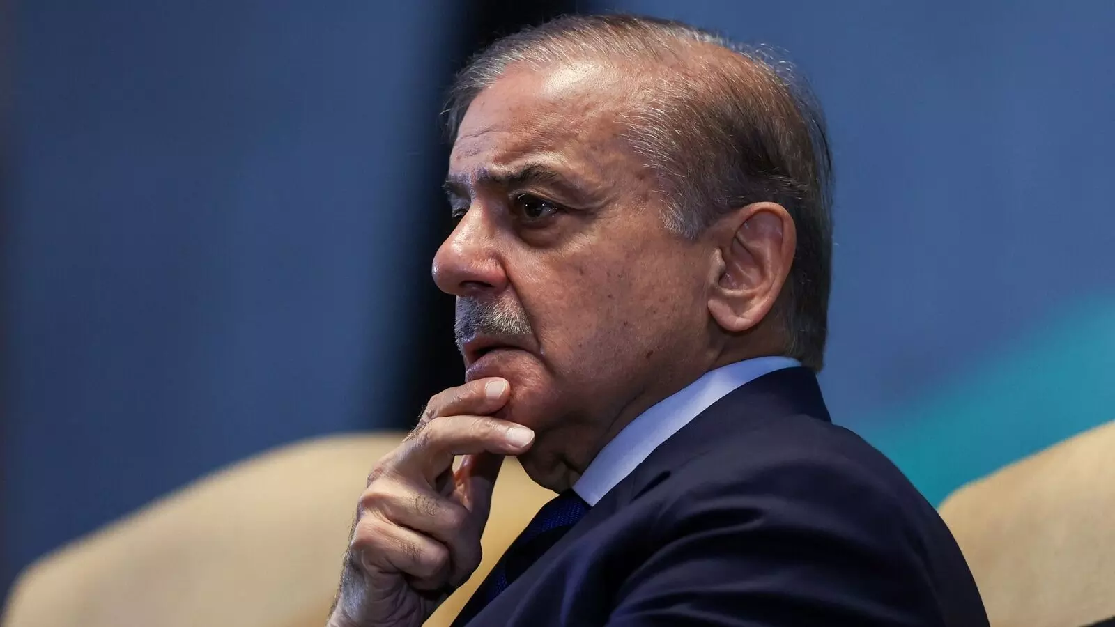 Tensions Soar as Pakistan and Afghanistan Exchange Deadly Border Fire