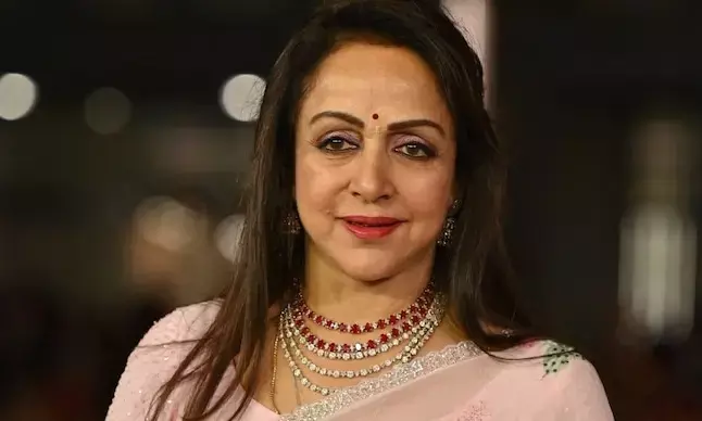 Hema Malini at 77: The Eternal Dream Girl Who Bridged Cinema, Dance, and Public Life with Grace