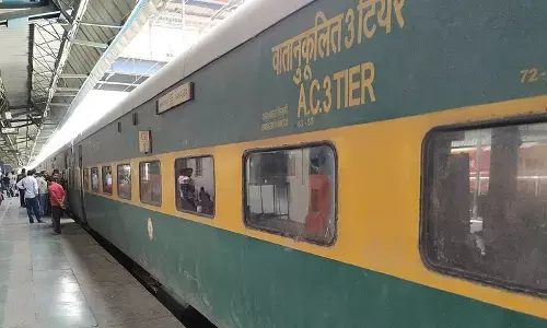 Fire Breaks Out in Garib Rath Express Near Sirhind, AC Coach Gutted; No Casualties Reported Fire Breaks Out in Garib Rath Express Near Sirhind, AC Coach Gutted; No Casualties Reported