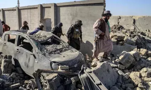 Ceasefire Collapses as Pakistan Airstrikes Kill 10 in Afghanistan; Taliban Accuses Islamabad of ‘Cowardly Attack’