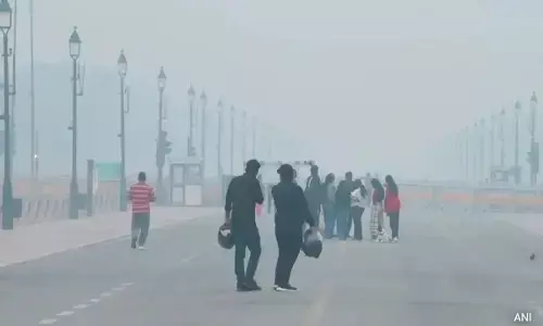 Delhi’s Air Quality Deteriorates to Very Poor; Severe Category Likely Amid Firecracker Emissions Delhi’s Air Quality Deteriorates to Very Poor; Severe Category Likely Amid Firecracker Emissions