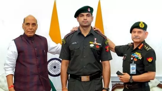 Rajnath Singh Confers Honorary Lieutenant Colonel Rank on Olympic Champion Neeraj Chopra Rajnath Singh Confers Honorary Lieutenant Colonel Rank on Olympic Champion Neeraj Chopra