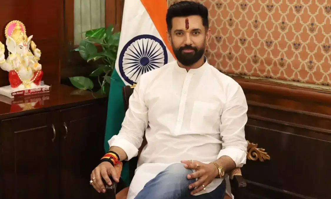 Tejashwi Yadav Named INDIA Bloc’s CM Face, Mukesh Sahani as Deputy CM Pick Triggers Row Over Muslim Representation in Bihar