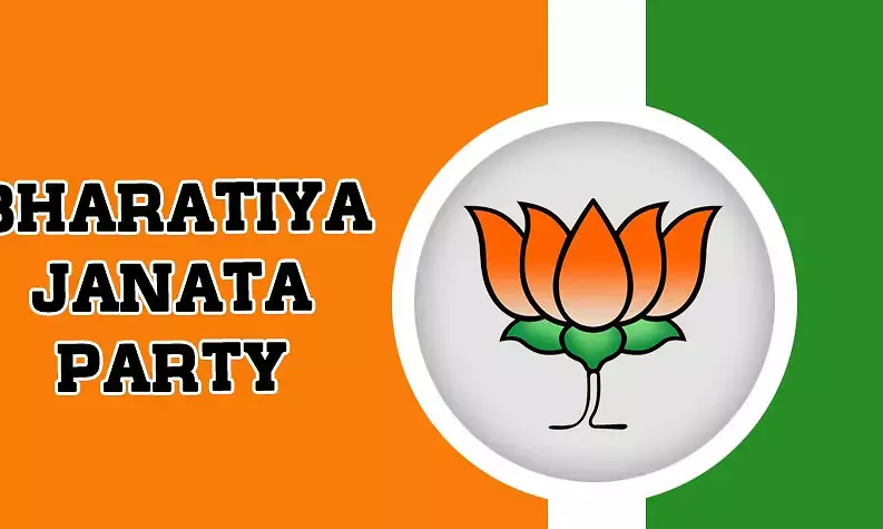 BJP Slams Himachal Government Over Rotten HPMC Apples, Accuses Ministers of Negligence