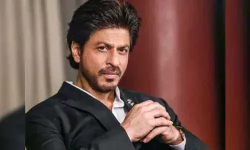 Shah Rukh Khan Skips Birthday Meet at Mannat, Fans Disappointed