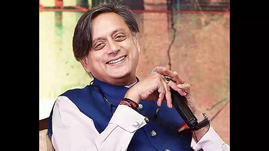 Shashi Tharoor Slams Dynastic Politics, Sparks BJP Response Ahead of Bihar Polls