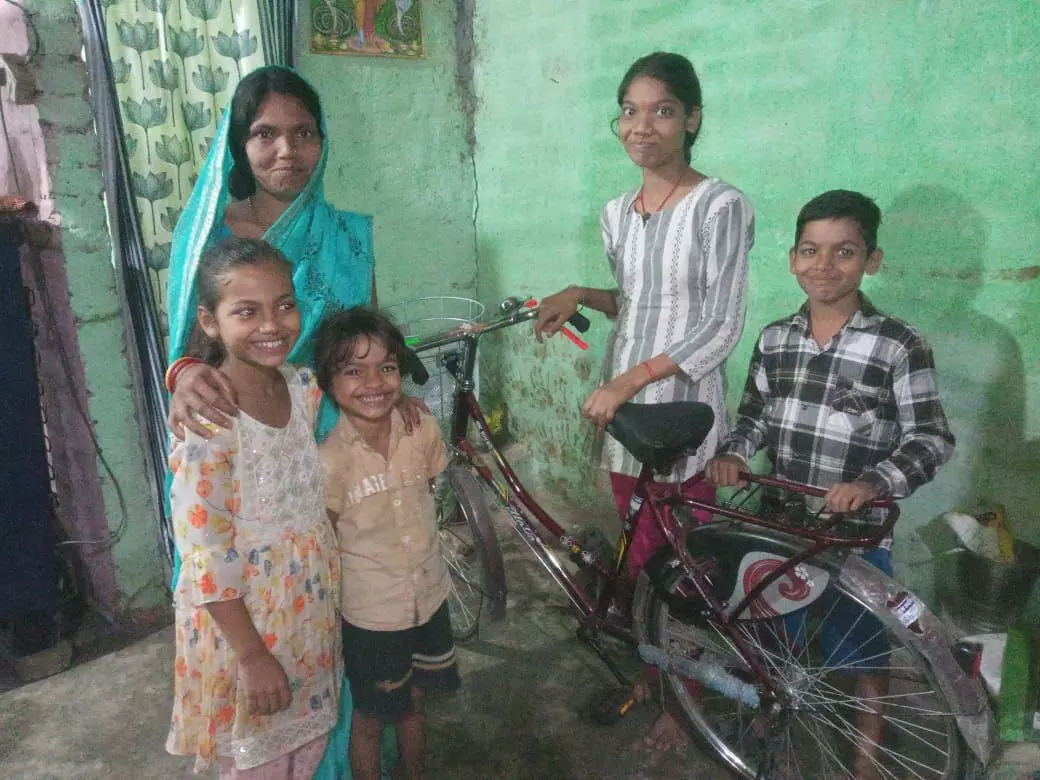 A Gift of Hope: Social Media Helps Muzaffarpur Girl Get a Bicycle