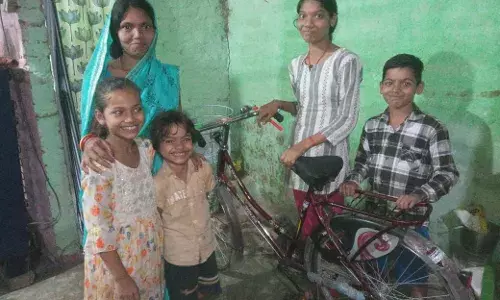 A Gift of Hope: Social Media Helps Muzaffarpur Girl Get a Bicycle