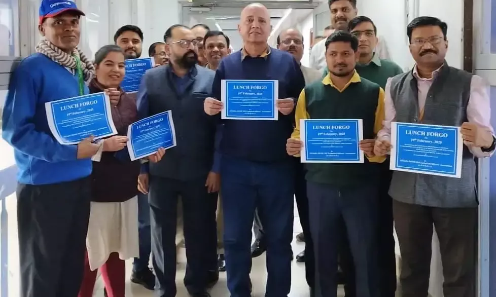 A Peculiar Cadre, A Muddy Association!