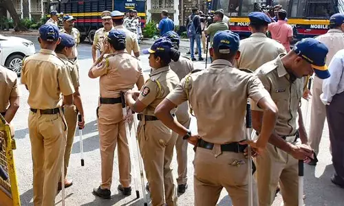 Four Arrested in Mumbai for Cyber Fraud Linking Indian Bank Accounts to Dubai Network