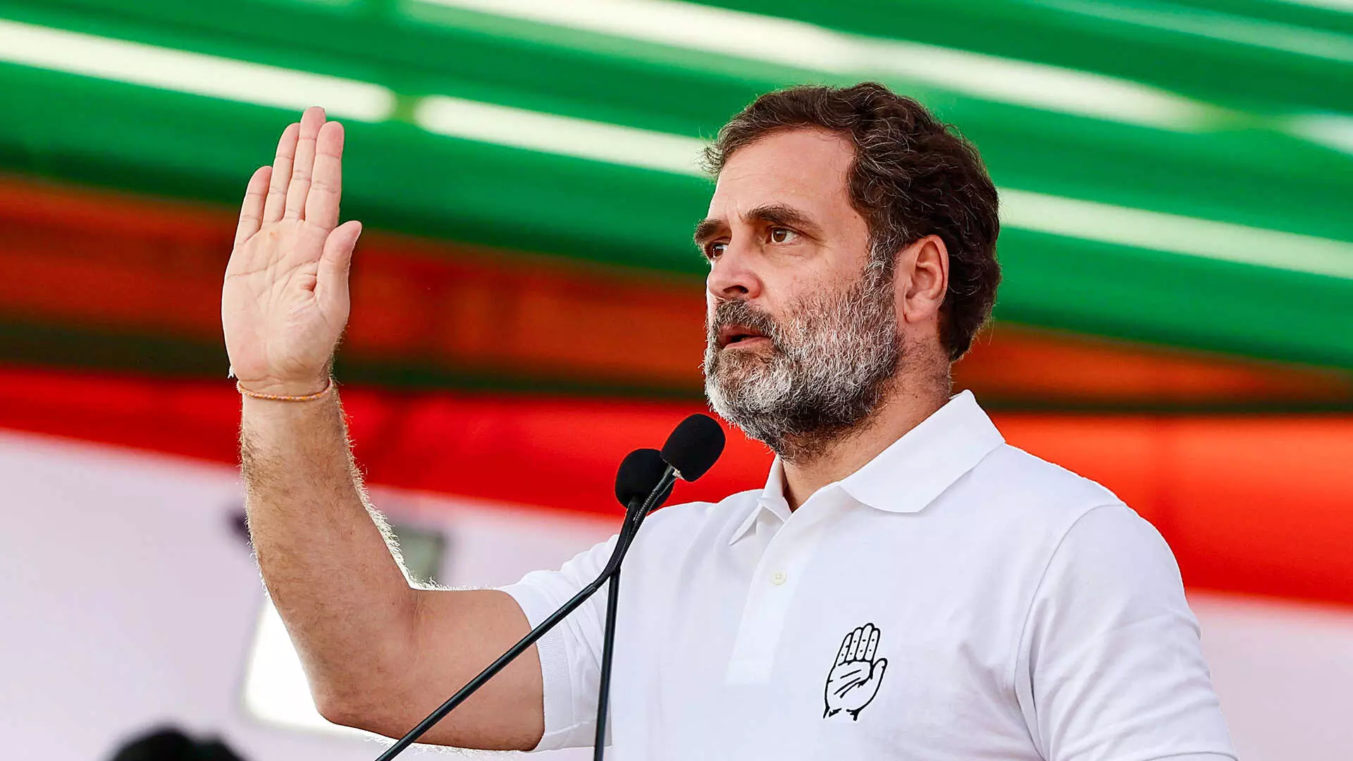 Rahul Gandhi Accuses Modi of Misleading Bihar’s Youth, Calls Social Media the ‘New Drug of the Century’