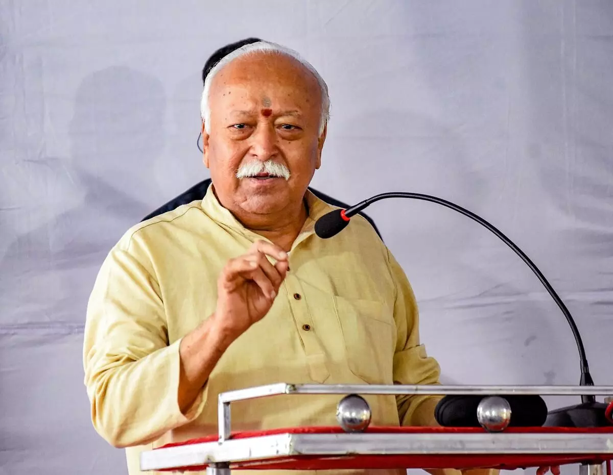 Mohan Bhagwat Explains Difference Between Hinduism and Hindutva, Calls for ‘Decolonising the Mind’ Mohan Bhagwat Explains Difference Between Hinduism and Hindutva, Calls for ‘Decolonising the Mind’