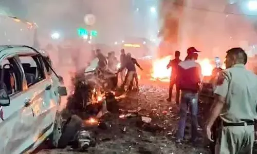 Eight killed as car explosion near Delhi’s Red Fort Metro Station triggers massive fire