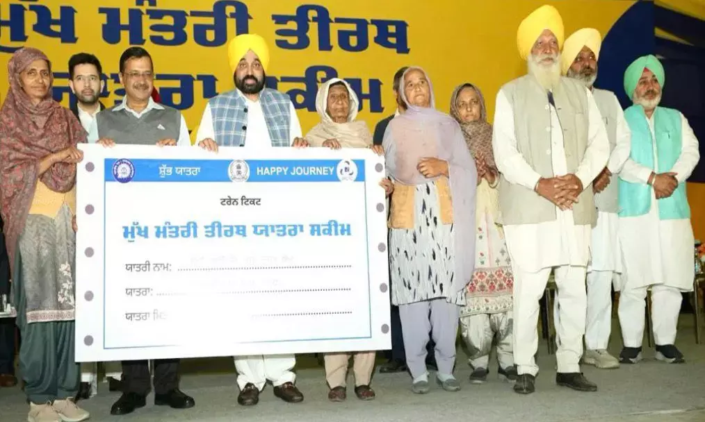 CM Mann Flags Off First Pilgrimage Buses to Amritsar Under State’s Pilgrimage Scheme