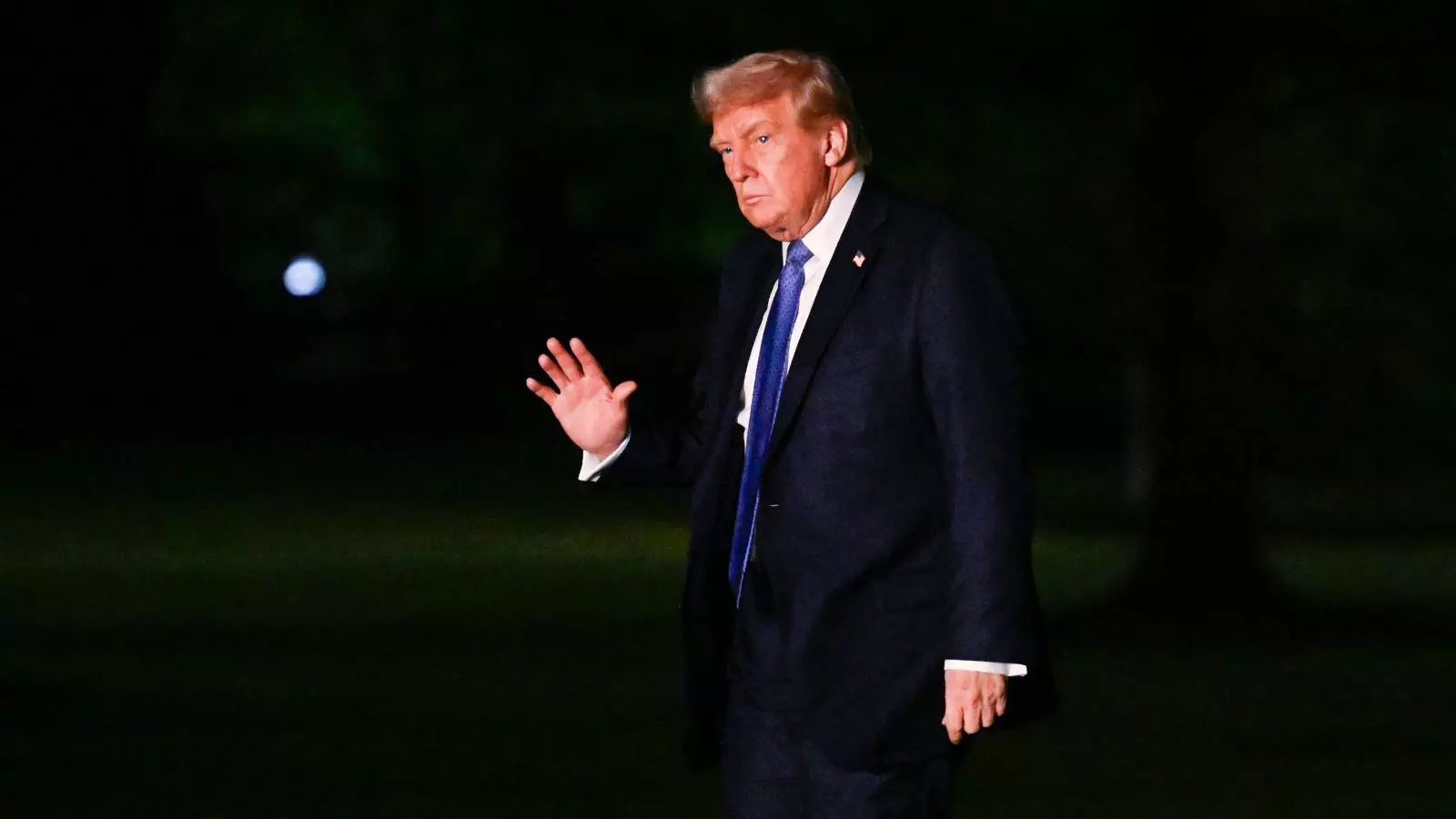 Trump Signs Bipartisan Bill, Ending 43-Day U.S. Government Shutdown