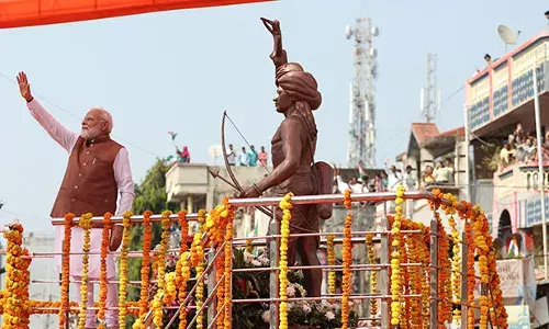 Modi Leads Grand Janjatiya Gaurav Diwas Celebrations, Pays Tribute to Birsa Munda