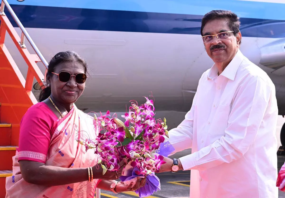 Odisha Governor Welcomes President Murmu to Assembly in an Emotional Homecoming