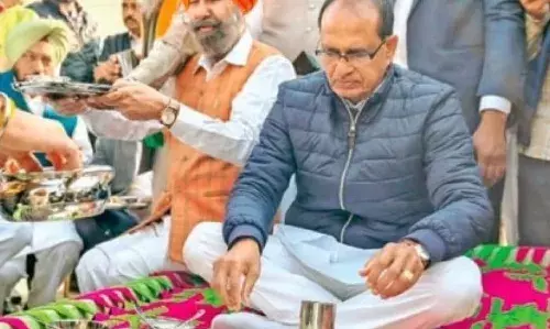 Union Minister Praises Punjab’s Stubble Management Model After Visit to Moga’s Ransingh Kala