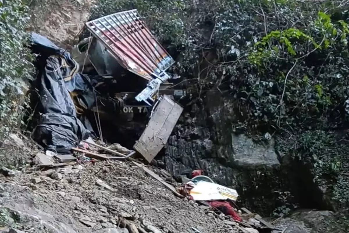 18 Assam Laborers Killed as Truck Plunges Into Gorge in Arunachal; PM Modi Announces Compensation 18 Assam Laborers Killed as Truck Plunges Into Gorge in Arunachal; PM Modi Announces Compensation