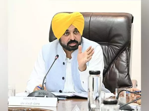 Punjab Plans Sports Stadiums in Nearly 13,000 Villages to Promote Youth Engagement Punjab Plans Sports Stadiums in Nearly 13,000 Villages to Promote Youth Engagement