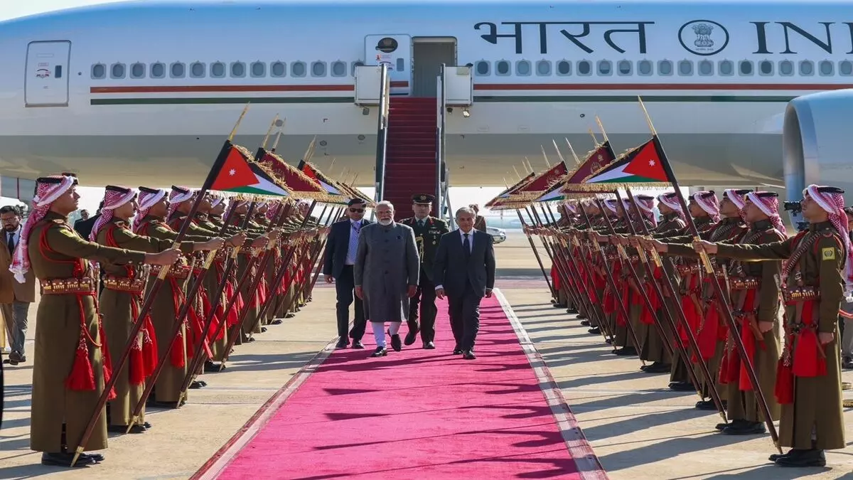 PM Modi Arrives in Jordan on Two-Day Visit, Receives Ceremonial Welcome in Amman PM Modi Arrives in Jordan on Two-Day Visit, Receives Ceremonial Welcome in Amman