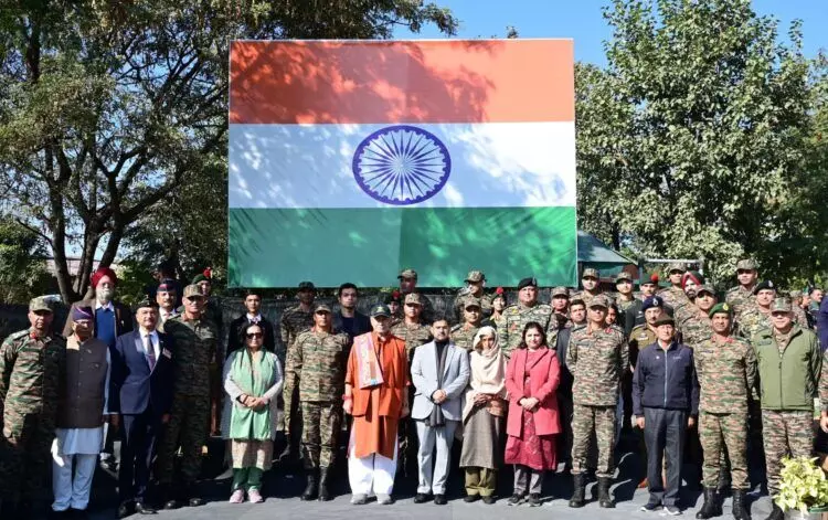 Vijay Diwas: LG Manoj Sinha Inaugurates 108-Foot National Flag Mast in Akhnoor Vijay Diwas: LG Manoj Sinha Inaugurates 108-Foot National Flag Mast in Akhnoor