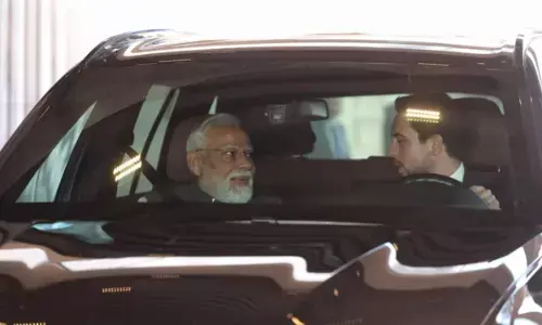 Jordan’s Crown Prince Drives PM Modi to Jordan Museum in Warm Diplomatic Gesture Jordan’s Crown Prince Drives PM Modi to Jordan Museum in Warm Diplomatic Gesture