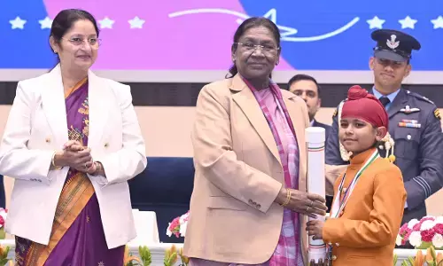 Droupadi Murmu Confers Pradhan Mantri Rashtriya Bal Puraskar on 17 Children Droupadi Murmu Confers Pradhan Mantri Rashtriya Bal Puraskar on 17 Children