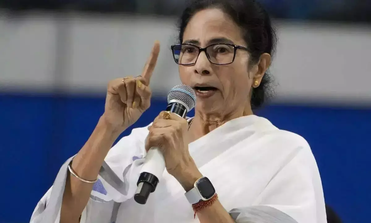 Mamata Banerjee Flags ‘Undue Haste’ in Electoral Roll Revision, Writes Strong Letter to Chief Election Commissioner