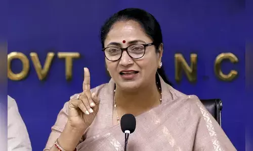 Delhi CM Rekha Gupta Sends Off Students Selected for Viksit Bharat Young Leaders Dialogue 2026