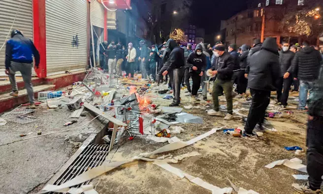 Iran Protests Turn Violent as Inflation Fury Spreads to 100 Cities, 45 Dead