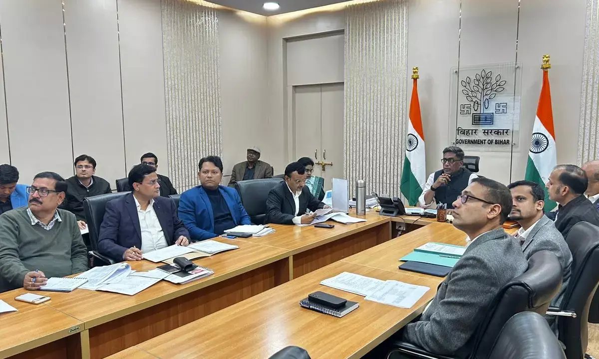 Chief Secretary Reviews ₹500-Crore Infrastructure Projects, Orders Fast-Tracking and Strict Action on Delays