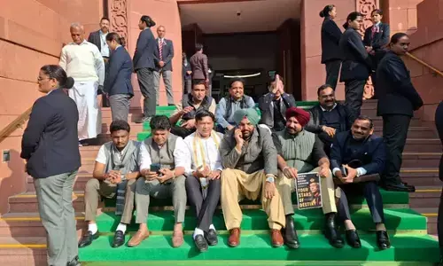 Eight Congress MPs Suspended from Lok Sabha Over Paper-Throwing Incident Eight Congress MPs Suspended from Lok Sabha Over Paper-Throwing Incident