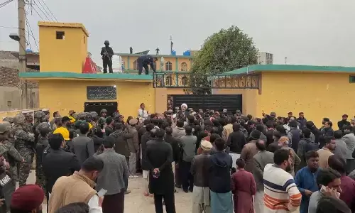 Islamabad Shrine Bombing Kills Over 60 During Friday Prayers