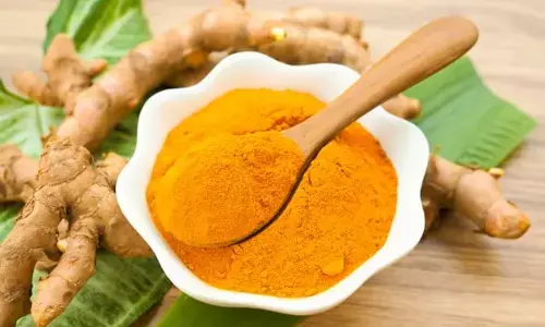 Raw Turmeric: A Natural Solution for Hair Fall, Dandruff and Scalp Problems