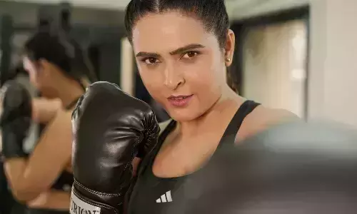 Madhurima Tuli Sets Social Media on Fire With Fierce Fitness Photos