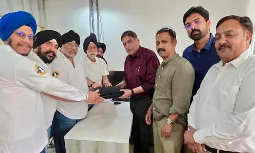 Mumbai Airport Returns 35 Confiscated Kirpans to Sikh Representatives Amid Ongoing Religious Freedom Concerns