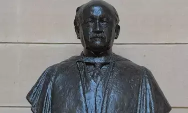 PM Modi Announces Removal of Edwin Lutyens Statue from Rashtrapati Bhavan, Rajaji to Be Honoured