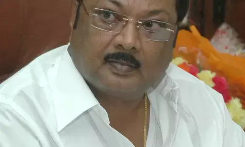 Political Shift Brewing in Madurai: Alagiri Supporters Eye AIADMK Move Political Shift Brewing in Madurai: Alagiri Supporters Eye AIADMK Move