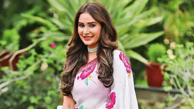 Alankrita Sahai Teams Up with Karan Aujla for Grand New Music Video Alankrita Sahai Teams Up with Karan Aujla for Grand New Music Video