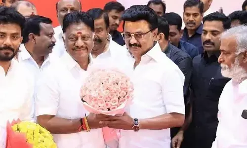 OPS Joins DMK: Southern District Leaders Call O. Panneerselvam ‘Extra Luggage’ Ahead of Madurai Event